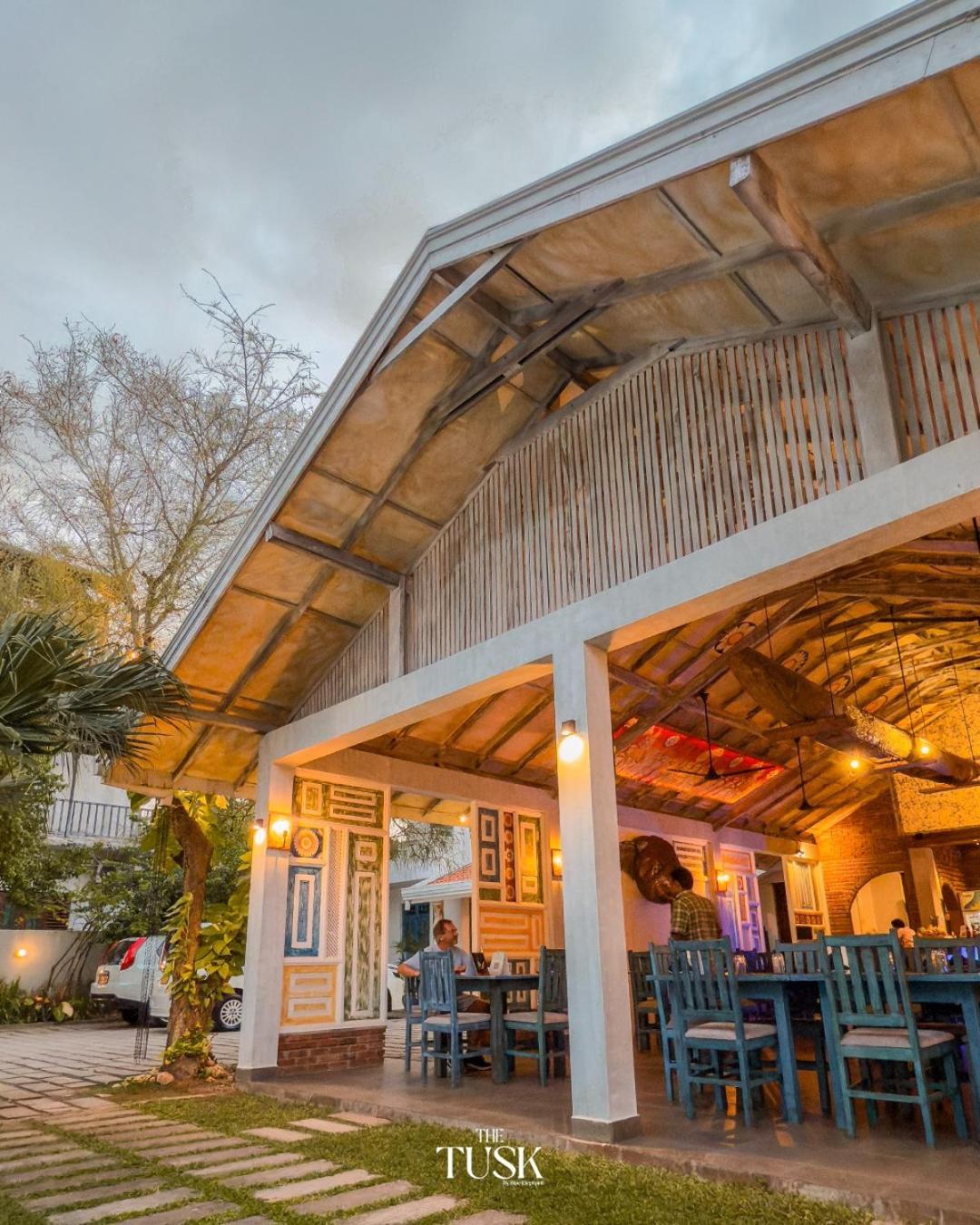 Blue Elephant Boutique Hotel Negombo Bagian luar foto