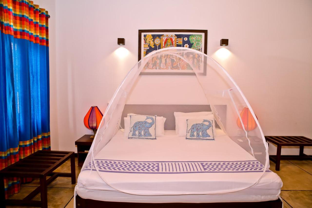 Blue Elephant Boutique Hotel Negombo Bagian luar foto