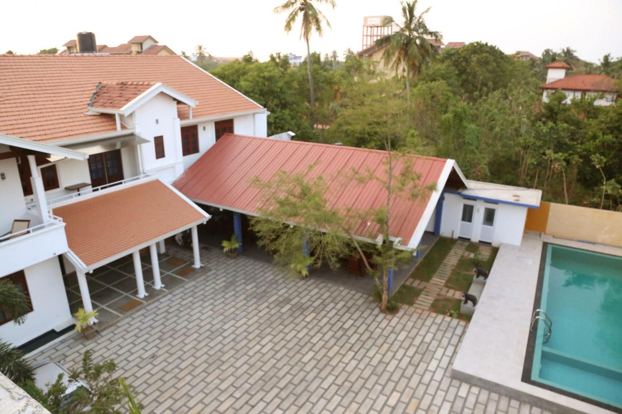 Blue Elephant Boutique Hotel Negombo Bagian luar foto