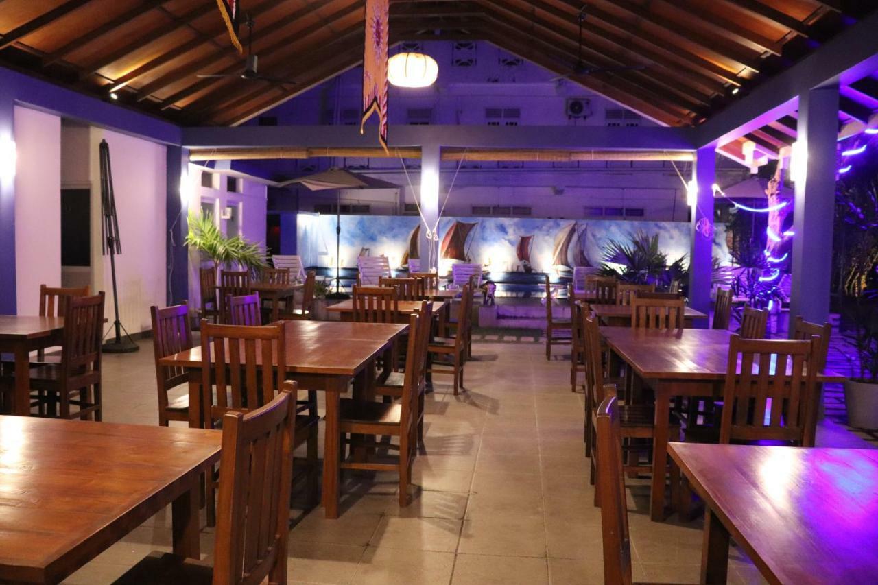 Blue Elephant Boutique Hotel Negombo Bagian luar foto