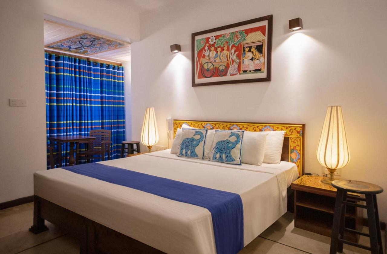 Blue Elephant Boutique Hotel Negombo Bagian luar foto