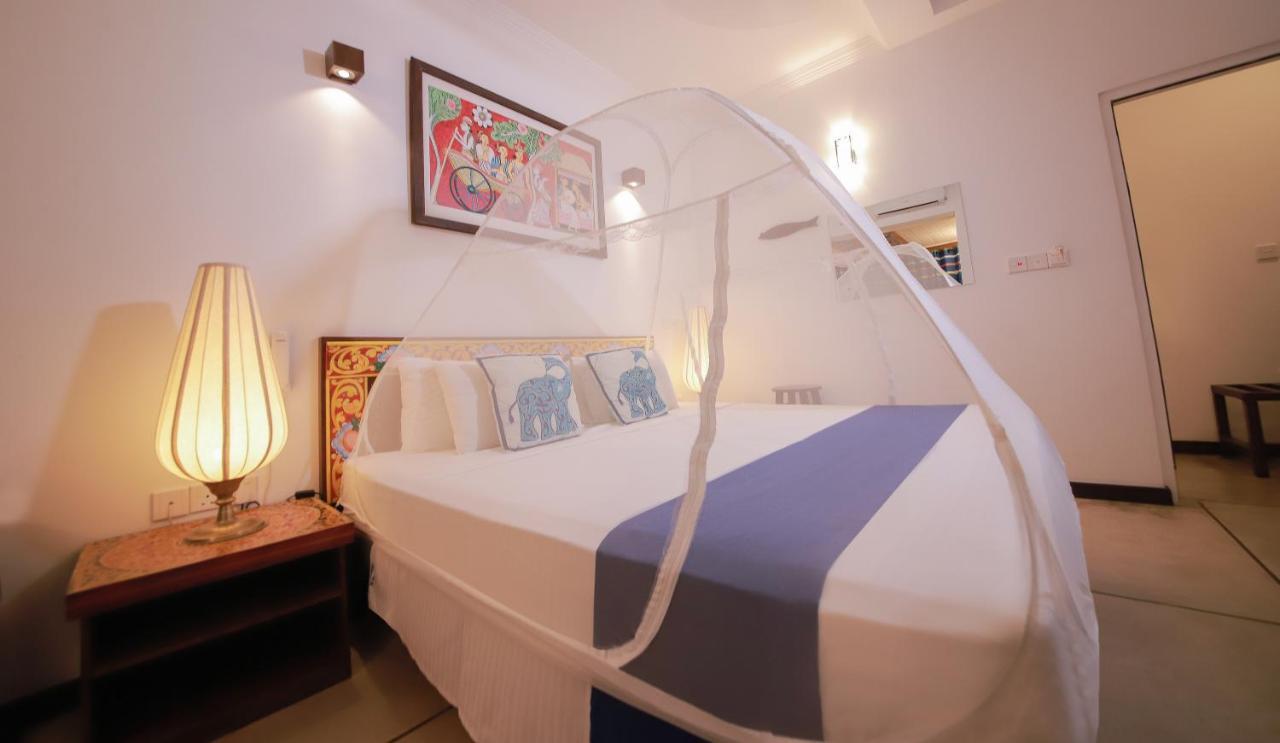 Blue Elephant Boutique Hotel Negombo Bagian luar foto