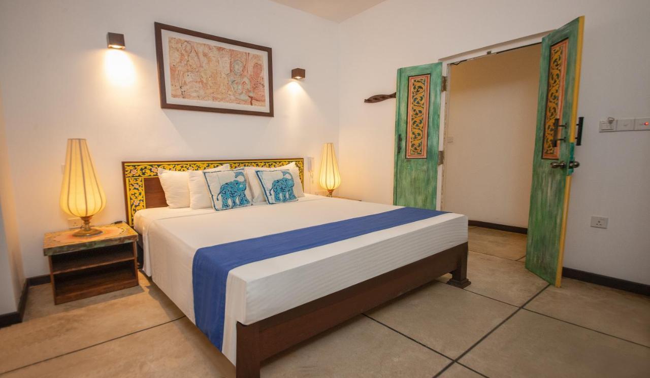 Blue Elephant Boutique Hotel Negombo Bagian luar foto