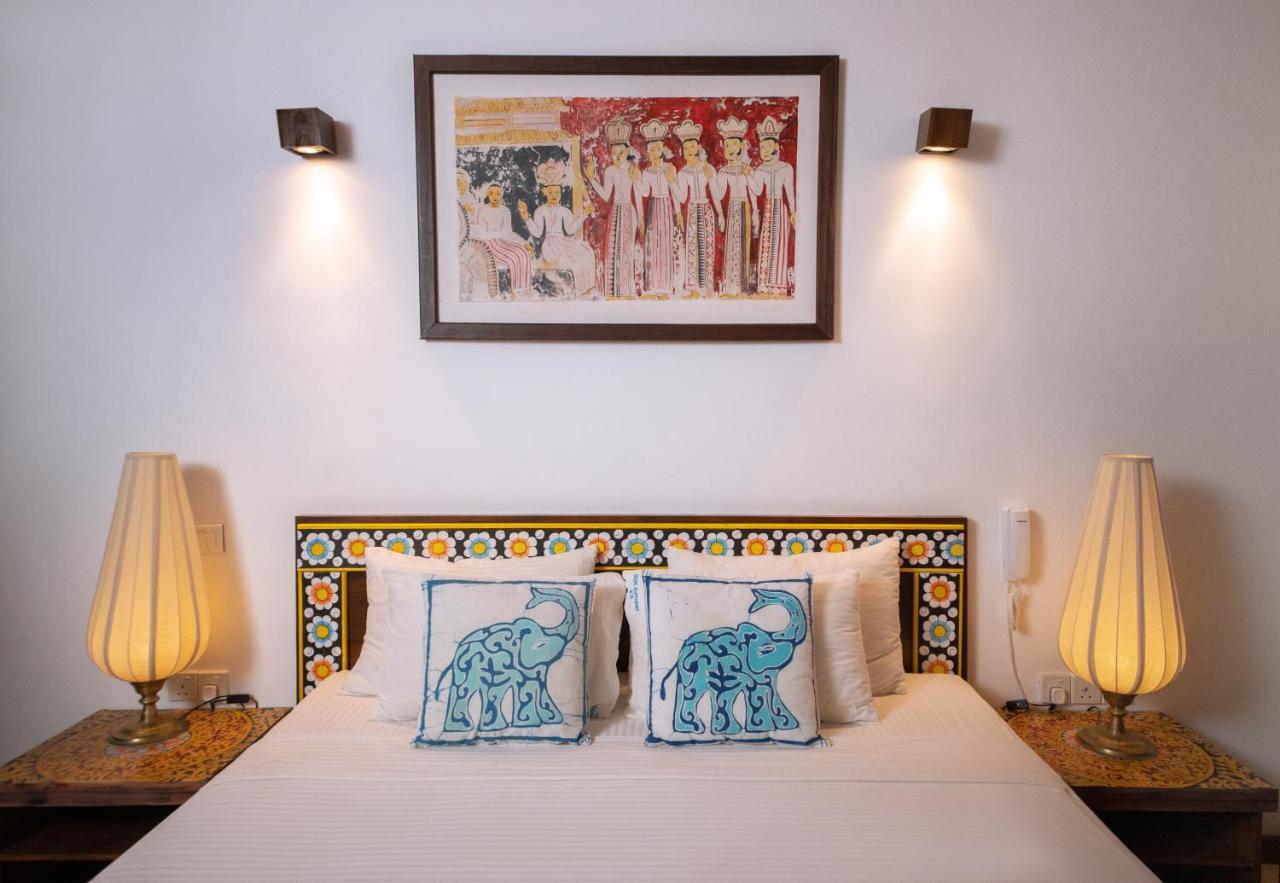 Blue Elephant Boutique Hotel Negombo Bagian luar foto