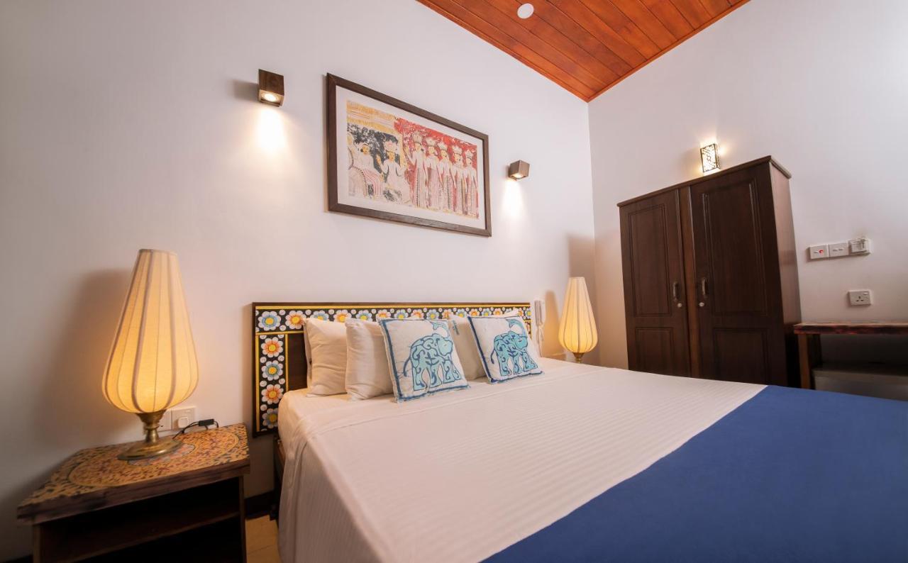 Blue Elephant Boutique Hotel Negombo Bagian luar foto