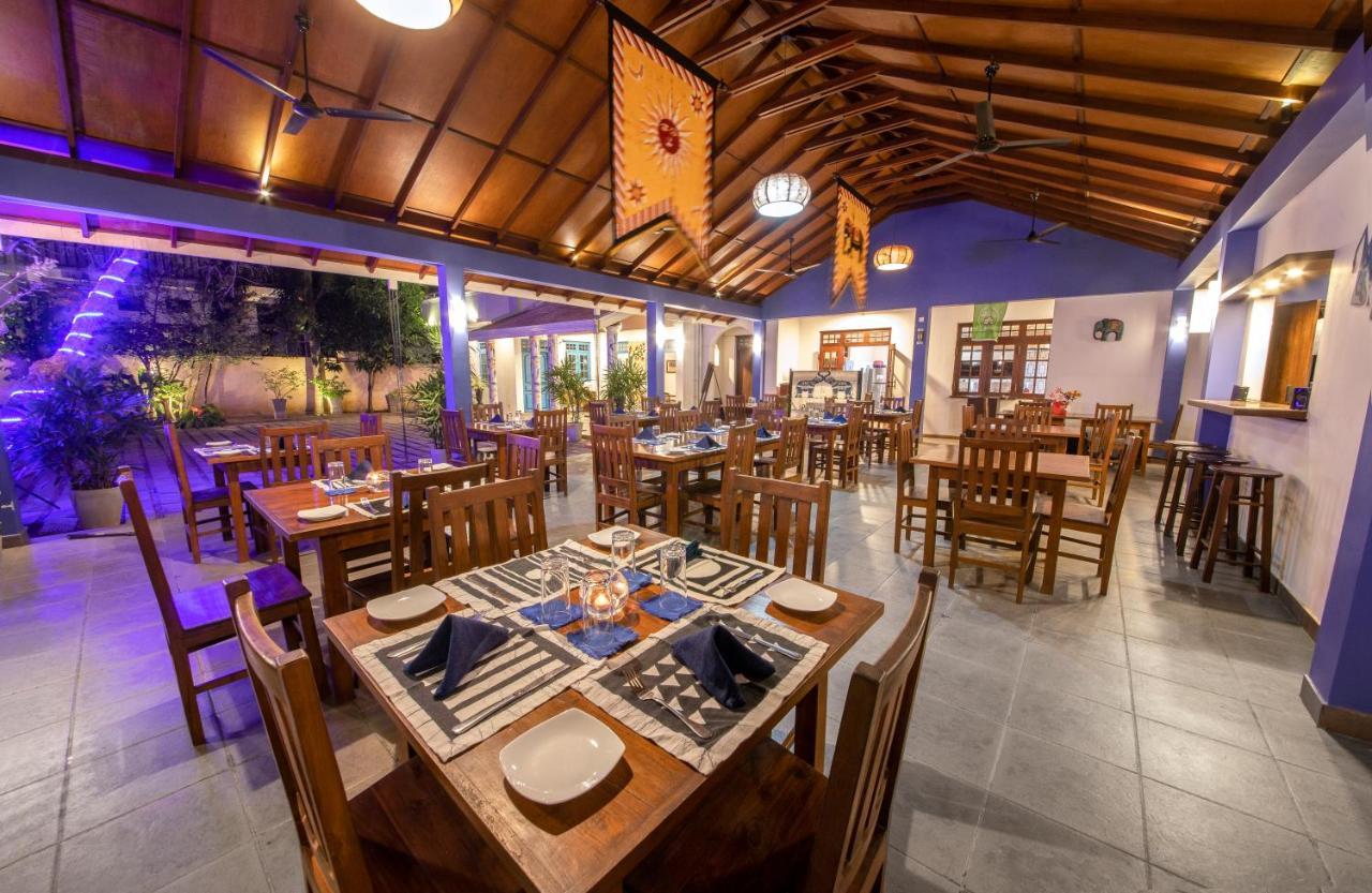 Blue Elephant Boutique Hotel Negombo Bagian luar foto