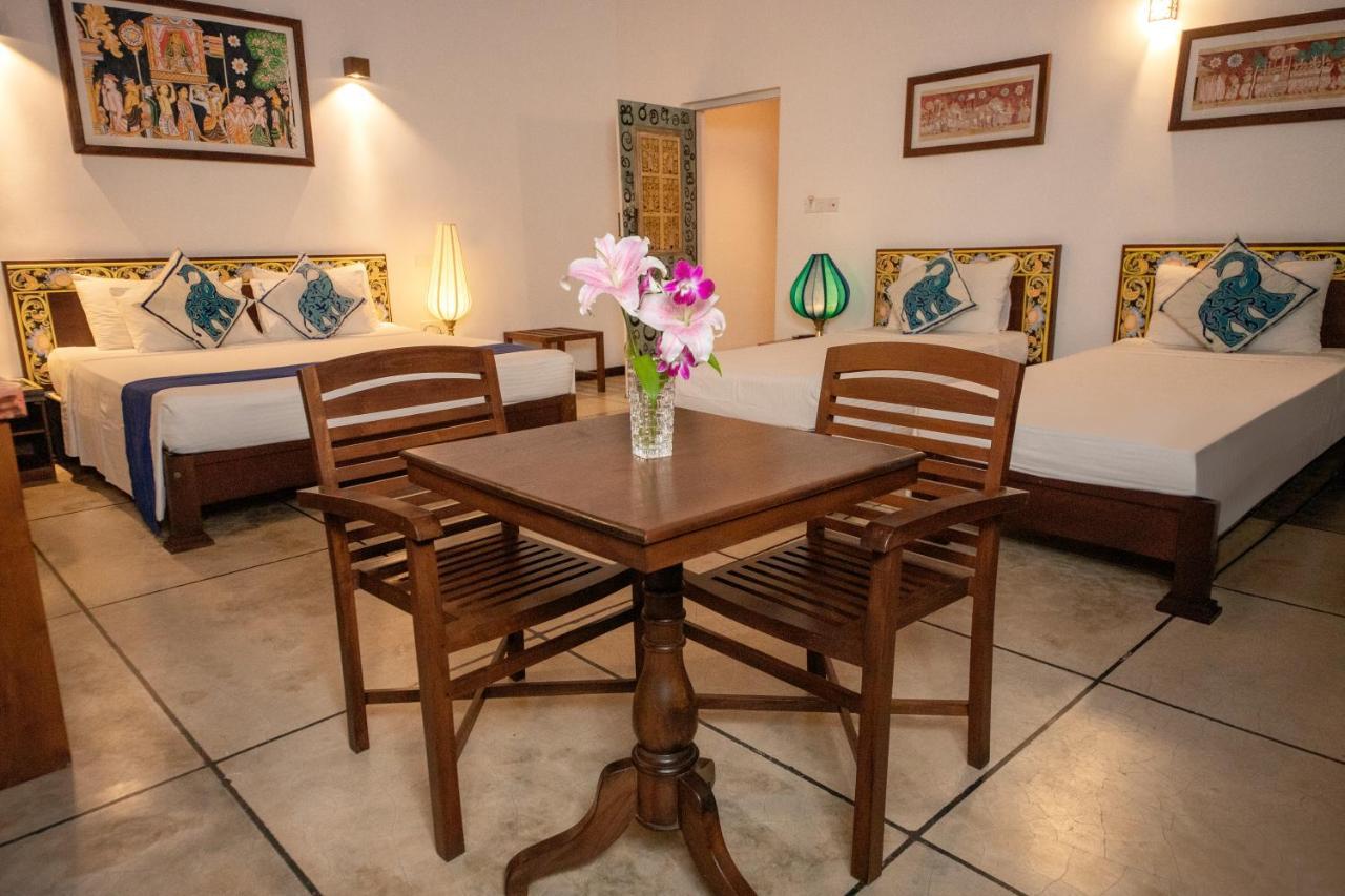 Blue Elephant Boutique Hotel Negombo Bagian luar foto